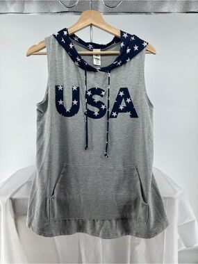 NWT sleeveless hoodie USA